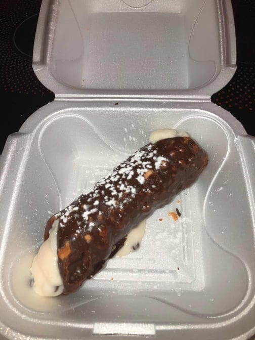 Cannoli.